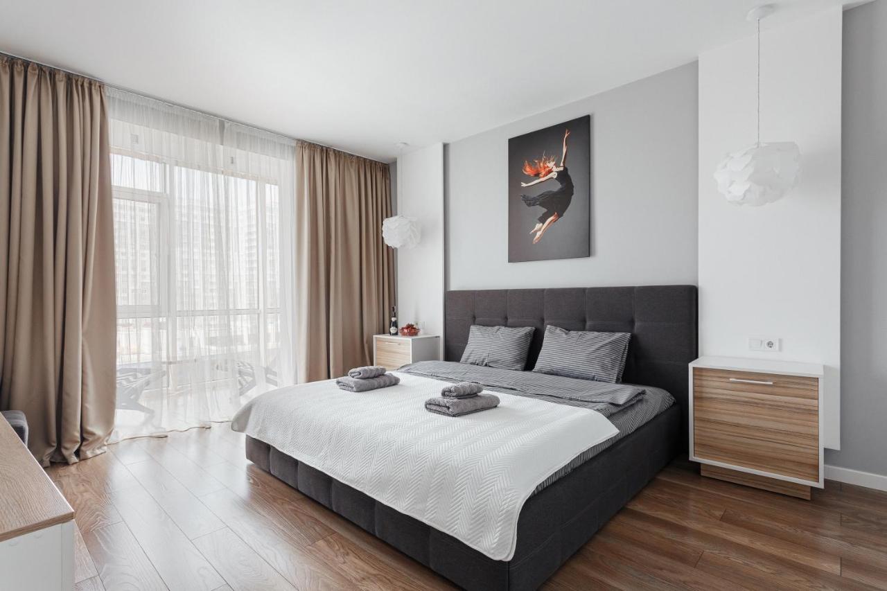 Apartment White *