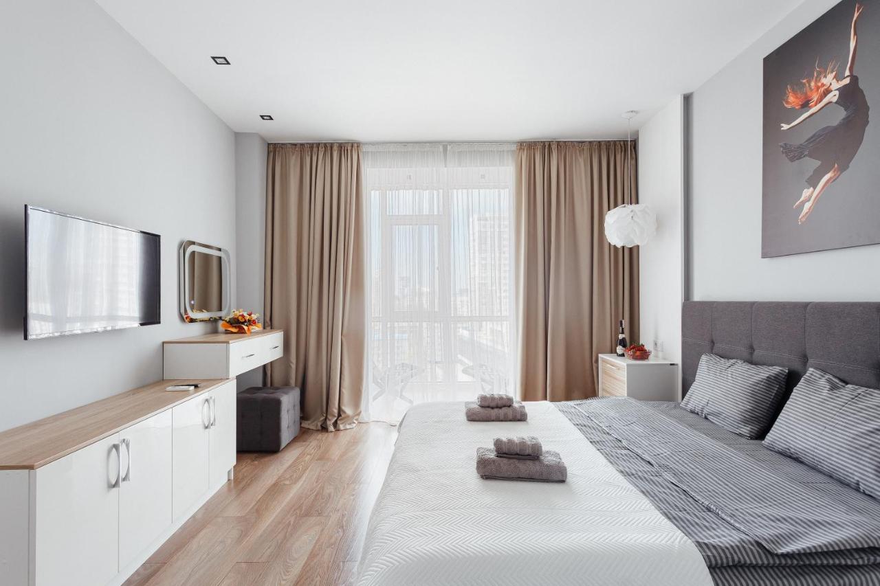 Apartment White