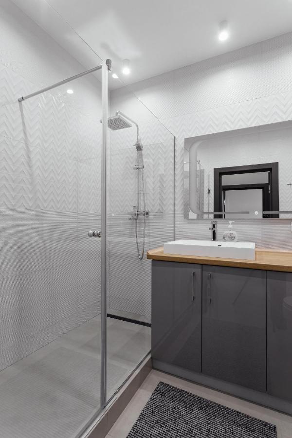 Apartment White